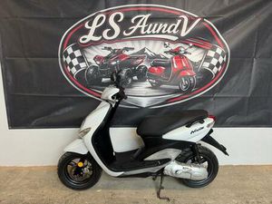 YAMAHA NEOS 50 MIT 50 & 25 KM/H PAPIEREN SEHR GEPFLEGT