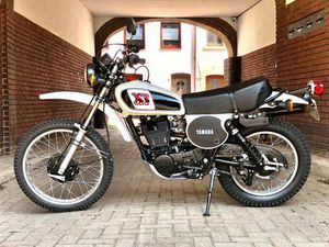 YAMAHA XT500