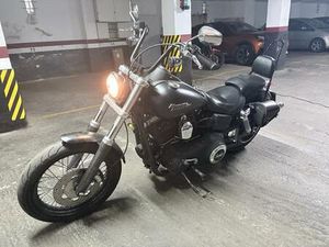 HARLEY DAVIDSON - DYNA STREET BOB