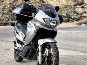 HONDA - TRANSALP 650