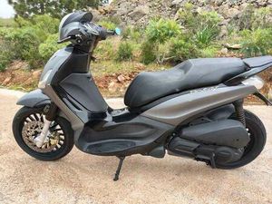 PIAGGIO - BEVERLY 300