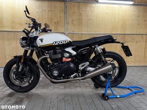 TRIUMPH SPEED TWIN