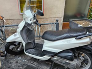 PEUGEOT TWEET 125 CC 2013