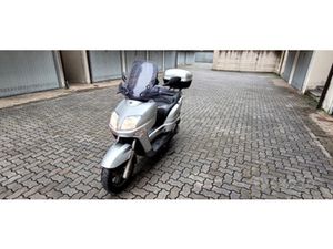 YAMAHA XC 300 VERCITY