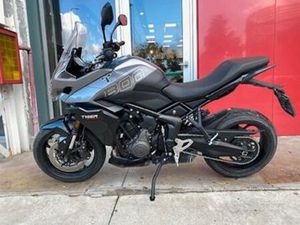 TRIUMPH TIGER SPORT 800