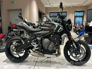 TRIUMPH TRIDENT 660