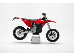 MOTO NEUVE: STARK FUTURE VARG SM