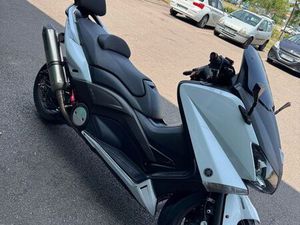 YAMAHA TMAX