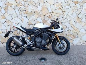 TRIUMPH SPEED TRIPLE 1200 RR