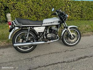 YAMAHA 250 RD , STRICTEMENT D ' ORIGINE , MOTEUR SUPPLÉMENTAIRE