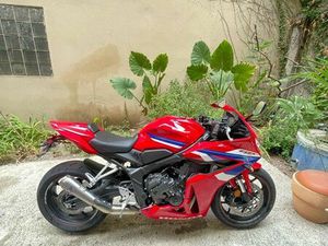 HONDA CBR 650R 2025 – 4000 KM – LIGNE ARROW – A2 - NÉGOCIABLE