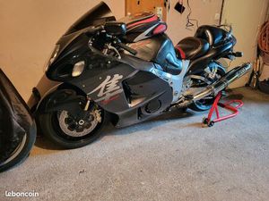 SUZUKI HAYABUSA DANS MOTOS