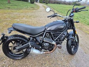 SCRAMBLER 800 NIGHT SHIFT