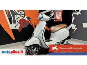 PIAGGIO VESPA 125 CC, SCOOTERS / MOPEDS