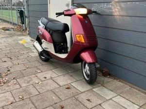 TE KOOP TOTAAL GEREVISEERDE SKIPPER 180CC — SCOOTERS | PIAGGIO — MARKTPLAATS