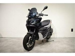 APRILIA SR GT 200 | 2022 | 3000KM | MALOSSI VARIO — SCOOTERS | APRILIA — MARKTPLAATS