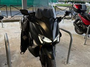 YAMAHA T-MAX 530 DX NOIR MAT