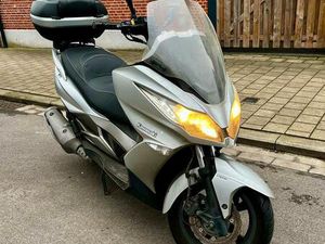 ② KAWASAKI J300 (BWJ 2014)