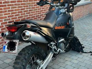 ② KTM 990 ADVENTURE