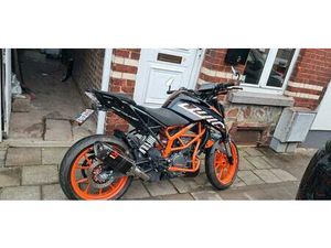 ② KTM DUKE 125 ANNÉE FIN 2022 3500KM OU ÉCHANGE CONTRE ANCÊTRE