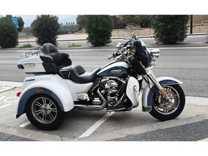 HARLEY-DAVIDSON TRI GLIDE