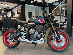 TRIUMPH TRIDENT 660 * LIMITIERTES SONDERMODELL*