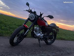 MOTO MASAI BLACK CAFÉ