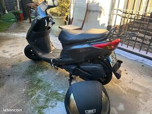 SCOOTER 125 VITY YAMAHA PLUS TOP CAISSE OFFERT 900 POSSIBILITÉS NÉGOCIABLE