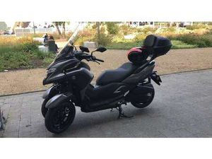 TRICITY 300 CC