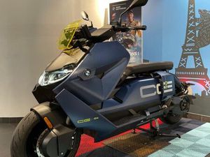 BMW CE04 - 200/MOIS SANS APPORT* - FINITION PRO - 11KW - 125 CC - ENTRETIEN INCLUS