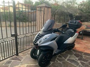 SCOOTER 3 ROUES PEUGEOT