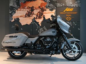 FLHX STREET GLIDE BLACK FINISH 117