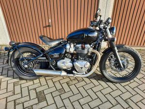 TRIUMPH BONNEVILLE BOBBER