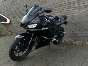 YZF-R3