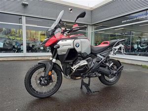 BMW R 1300 GS ADVENTURE MIT HÖHENREGELUNG!
