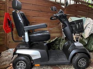 SCOOTER COMET PRO 15 KM/H SILBER