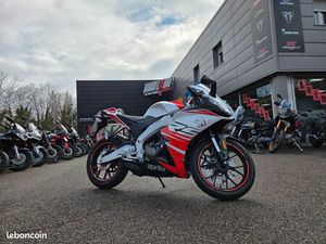 APRILIA RS125 - A1/AL - GARANTIE 04/2027 – 11 700 KM – TRÈS BON ÉTAT – 3 690 EUROS