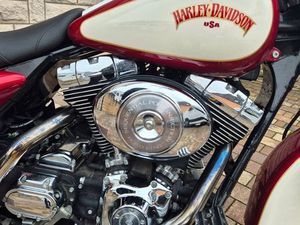 HARLEY DAVIDSON