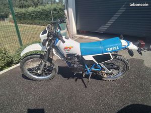 MOTO YAMAHA 125XT
