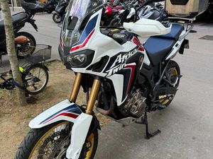 HONDA AFRICA TWIN CRF1000L DCT REPLICA