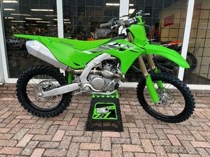 ② KAWASAKI KX 450 (BJ 2025)