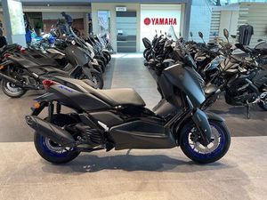 YAMAHA XMAX 125