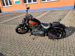 HARLEY-DAVIDSON STREET BOB