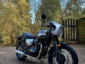KAWASAKI W800 CAFÉ RACER 3744 KM