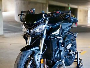 TRIUMPH STREET TRIPLE 765 RS 2025 1ERE MAIN