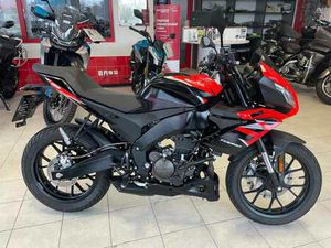 APRILIA TUONO 125 2022 9TKM 1.MAJITEL