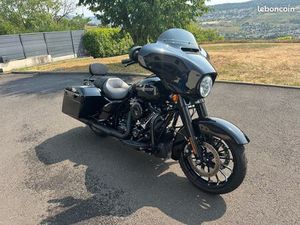 STREET GLIDE SPÉCIAL 114 FULL BLACK