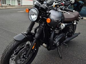 TRIUMPH BONNEVILLE T120 BLACK