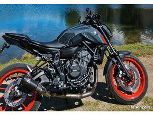 MOTO YAMAHA MT07 A2
