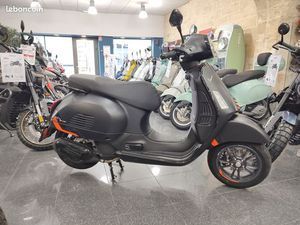 VESPA GTS 125 SUPERSPORT